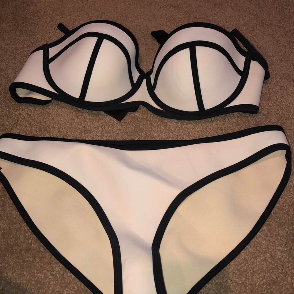 Triangl Bikini